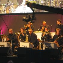 Buddy Rich Memorial Concert and Live DVD. Featuring: Neil Peart, Chad Smith, Tommy Igoe, John Blackwell, Terry Bozzio with Efrain Toro, Nick Rich, Peter Erskine, Will Lee, and Jeff Berlin.
